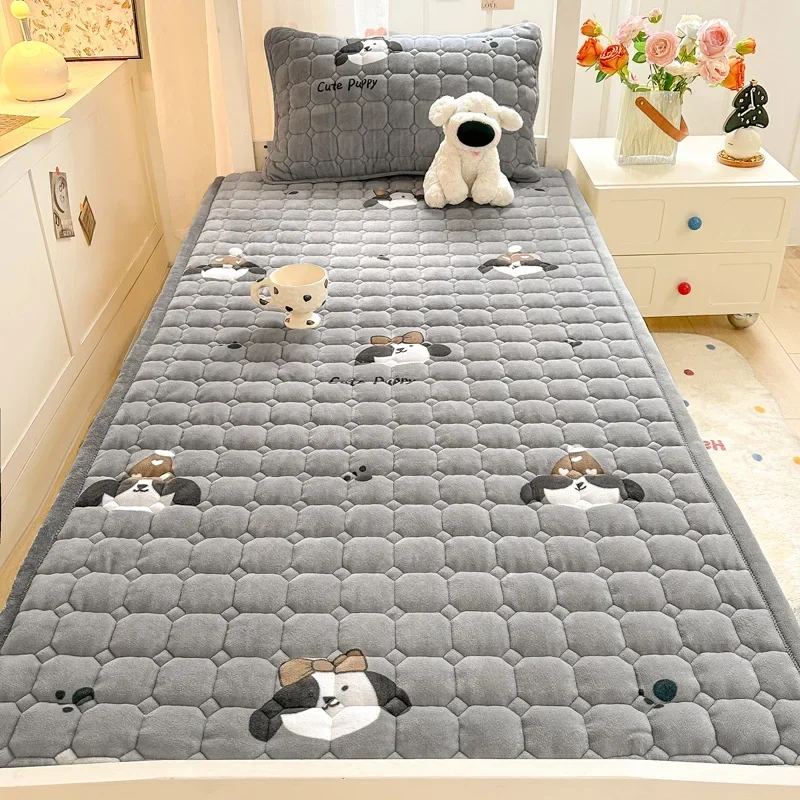 漫画プリントの暖かいベッドマットレス、超柔らかく心地よいミル - Home Textiles Super Soft のレビューと価格